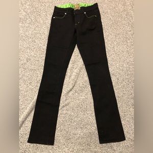 RICH & SKINNY BLACK STRAIGHT LEG JEAN